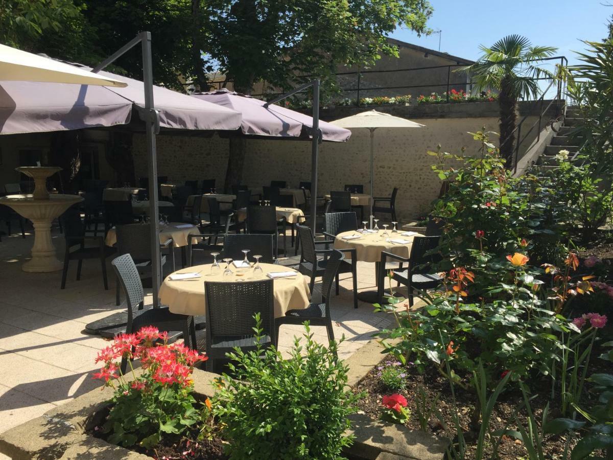 Hotel Restaurant La Boule D'Or Barbezieux-Saint-Hilaire Екстер'єр фото